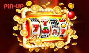 kk777 မိုဘိုင်းအက်ပ် မြန်မာ ကစားသမားများ ဖုန်းဖြင့် ကစားနေသောပုံ